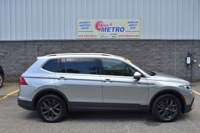 Used 2024 Volkswagen Tiguan SE AWD/4WD image 9