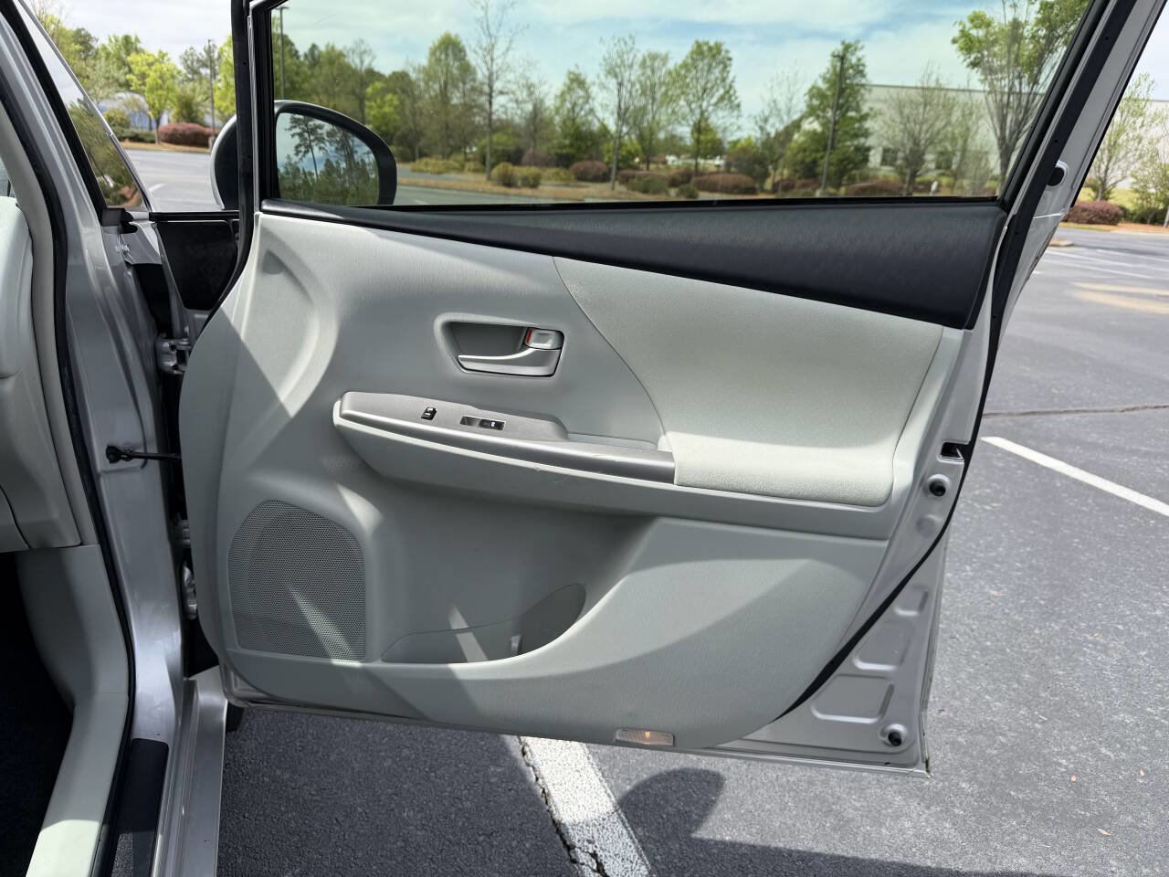 Used 2013 Toyota Prius V Three FWD image 17