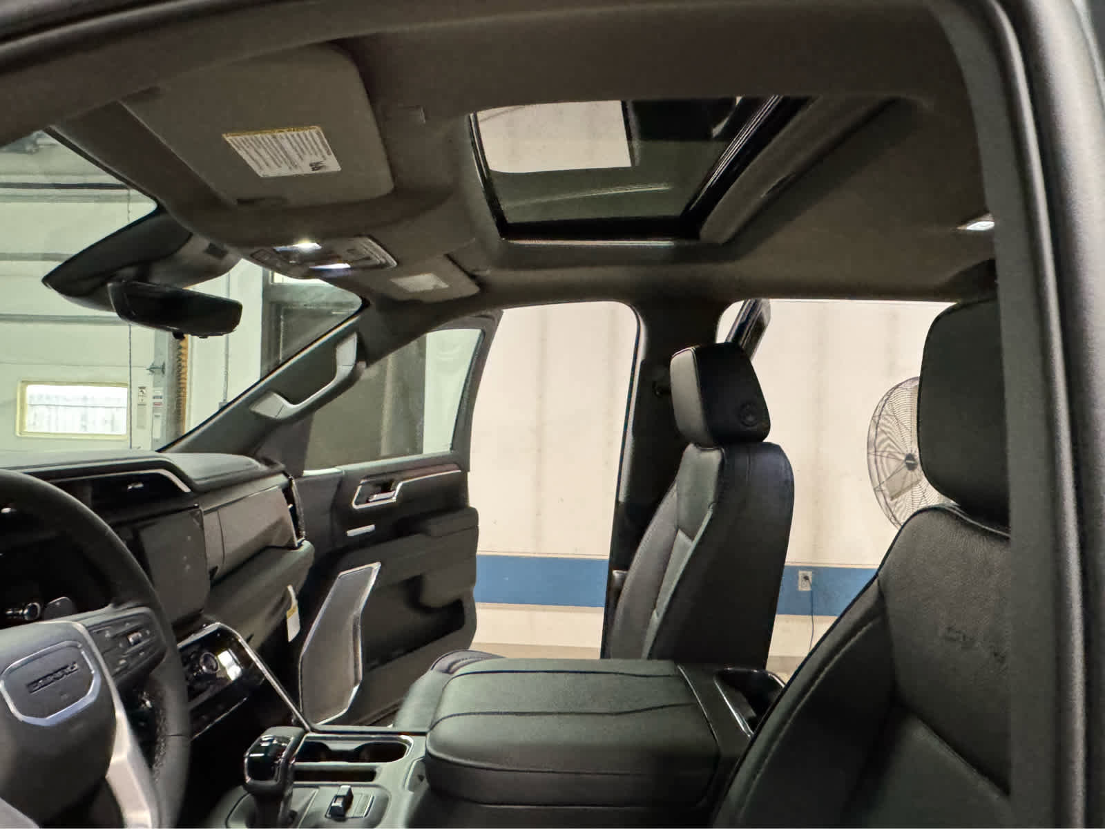 New 2026 GMC Sierra 1500 Denali w/ Denali Reserve Package image 16