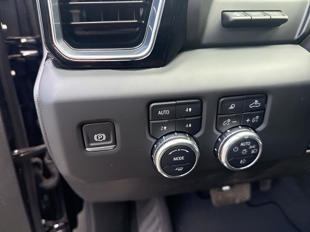 Used 2024 GMC Sierra 1500 Denali image 17