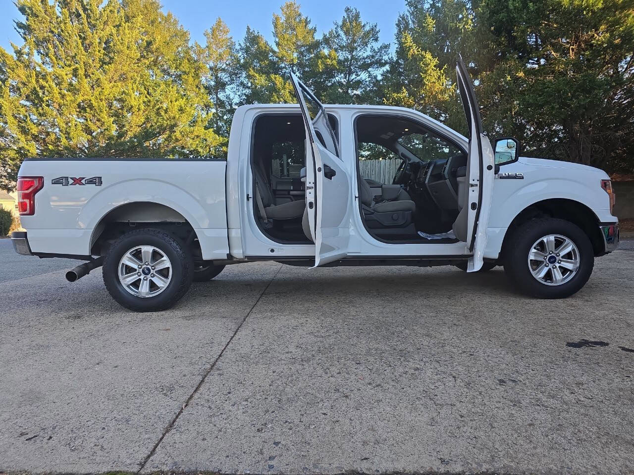 Used 2019 Ford F150 XLT image 6
