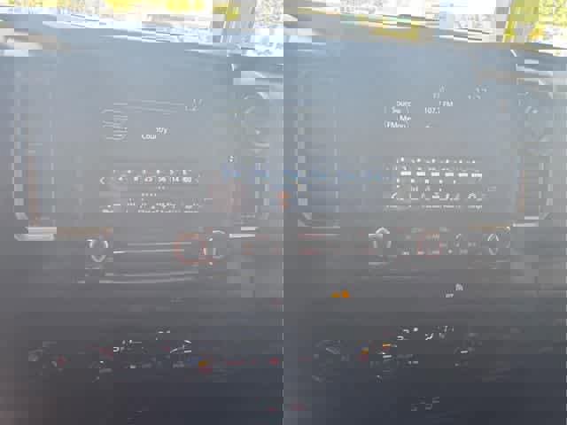 Used 2022 Nissan Frontier SV image 25