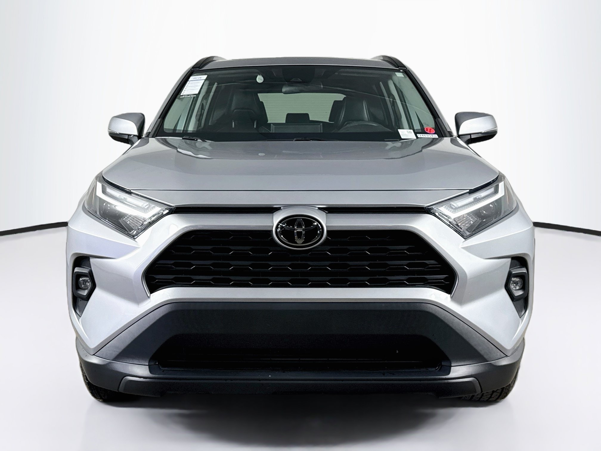 Used 2023 Toyota RAV4 XLE Premium FWD image 3