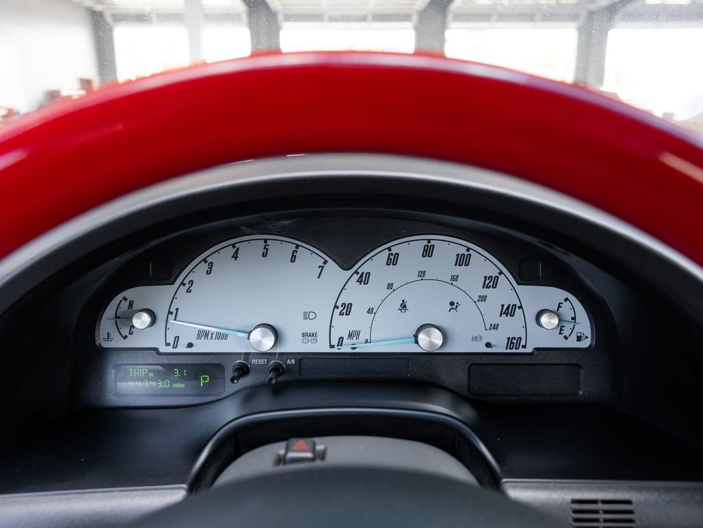 Used 2002 Ford Thunderbird RWD image 16