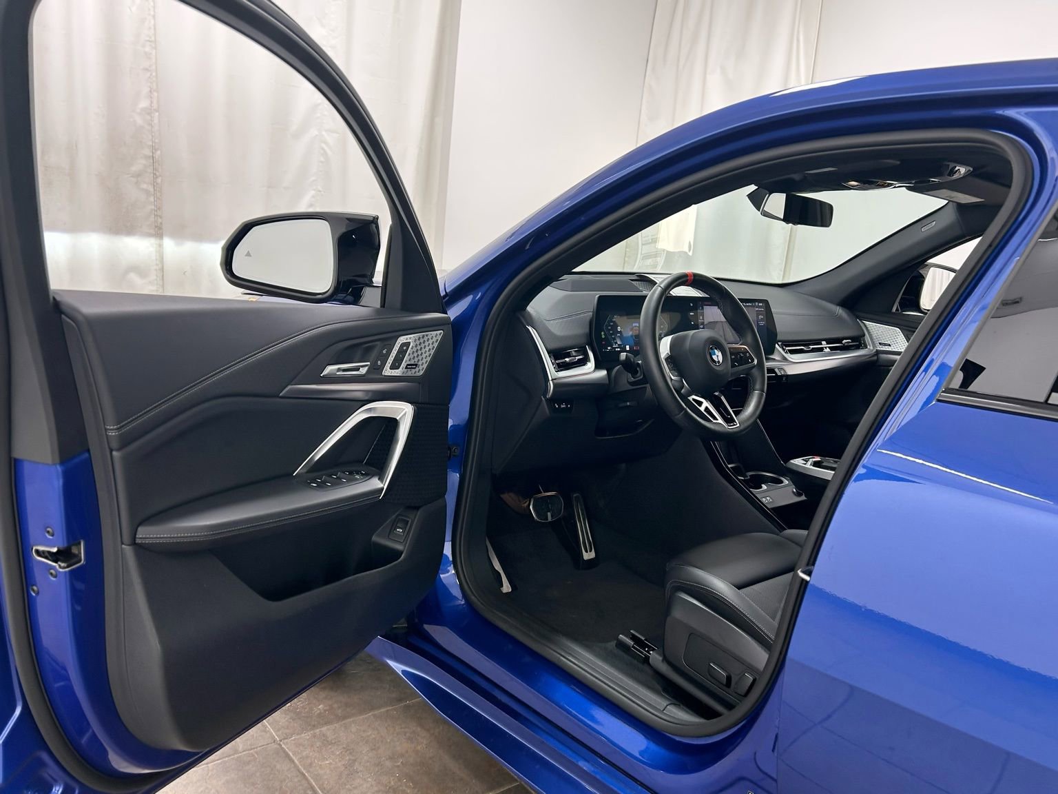 Used 2025 BMW X2 M35i AWD/4WD image 23