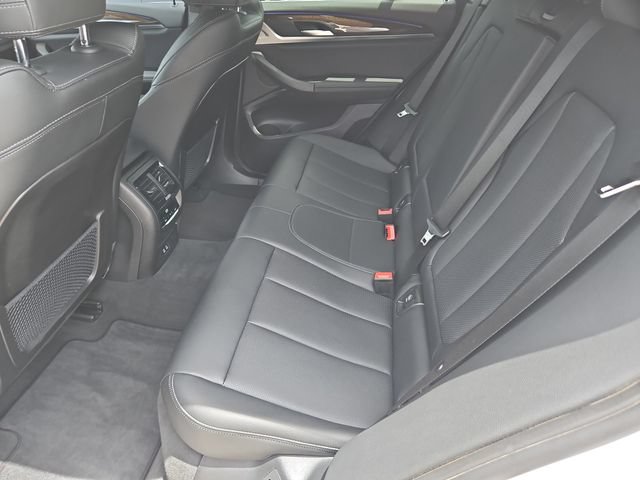 Used 2024 BMW X4 xDrive30i w/ Parking Assistance Package AWD/4WD image 17