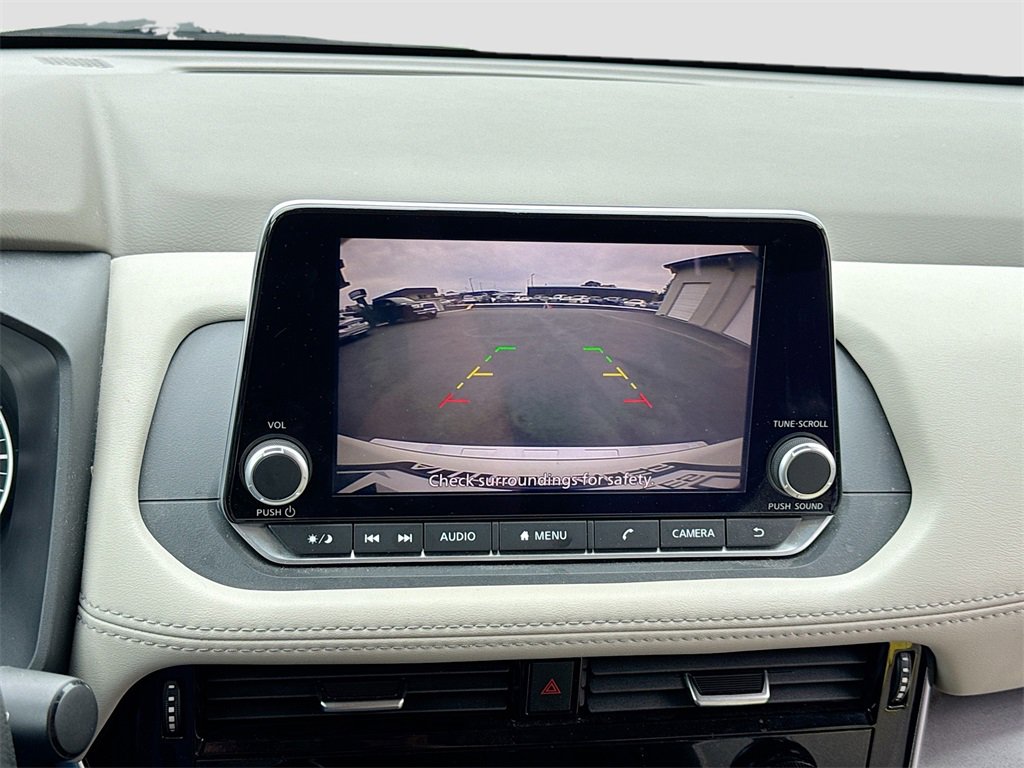 Used 2023 Nissan Rogue SV image 21