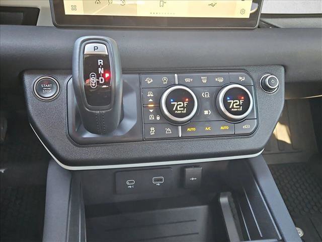 Used 2023 Land Rover Defender 90 S image 12
