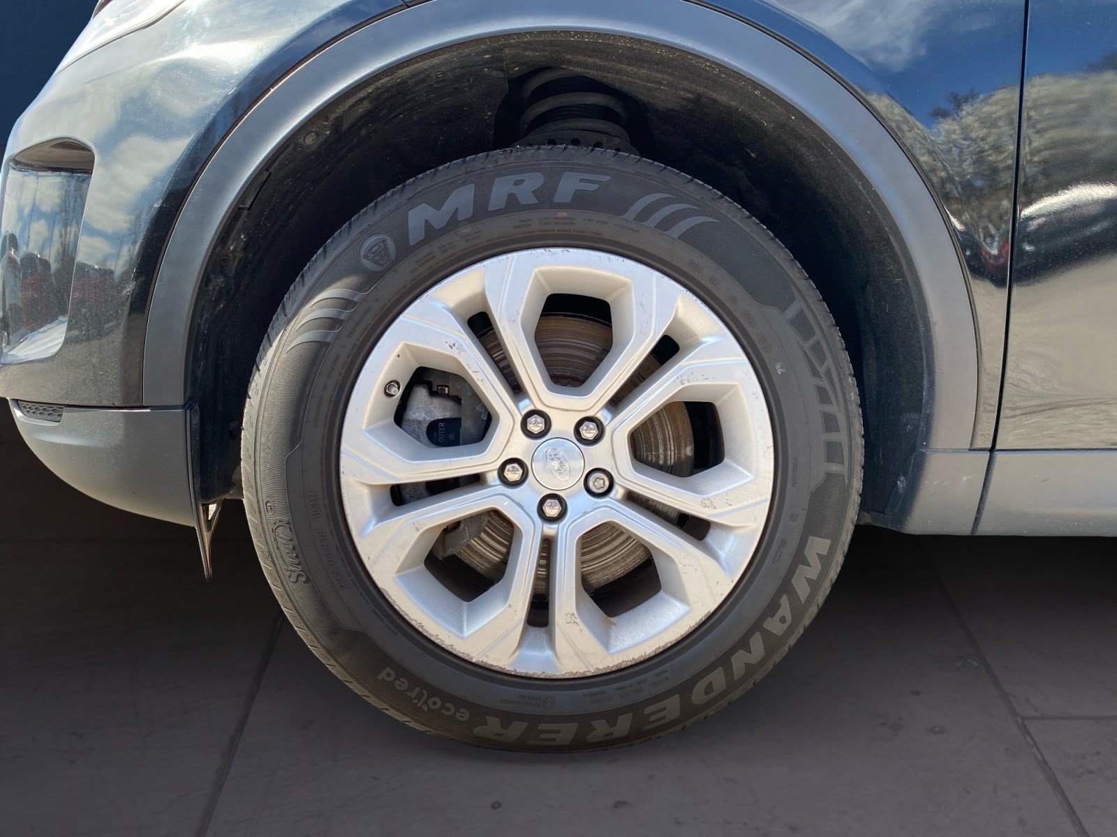 Used 2020 Land Rover Discovery Sport AWD/4WD image 18