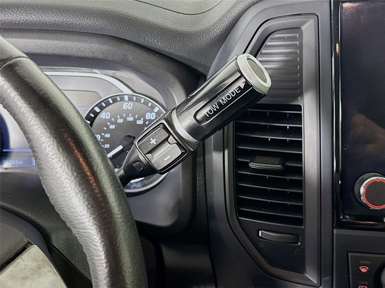 Certified 2024 Nissan Titan SV w/ SV Convenience Package AWD/4WD image 17