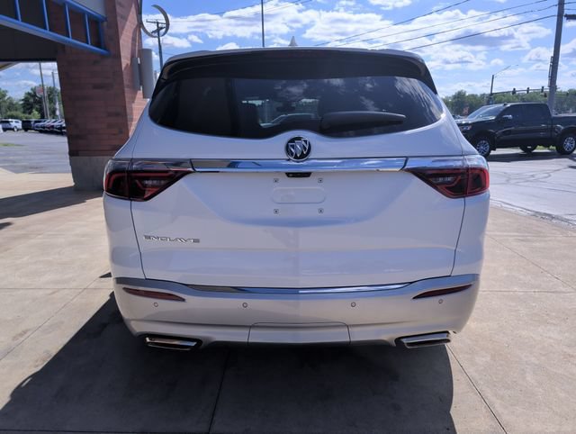 Used 2024 Buick Enclave Essence w/ Technology Package FWD image 7