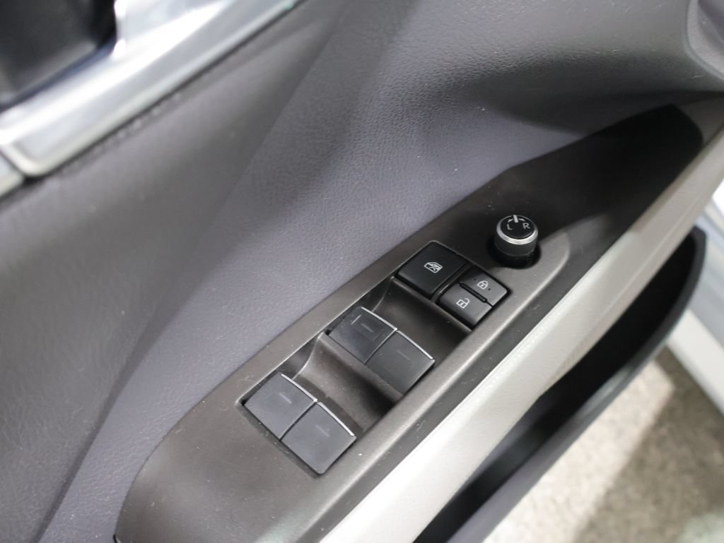 Used 2022 Toyota Camry XLE w/ Cold Weather Package FWD image 14
