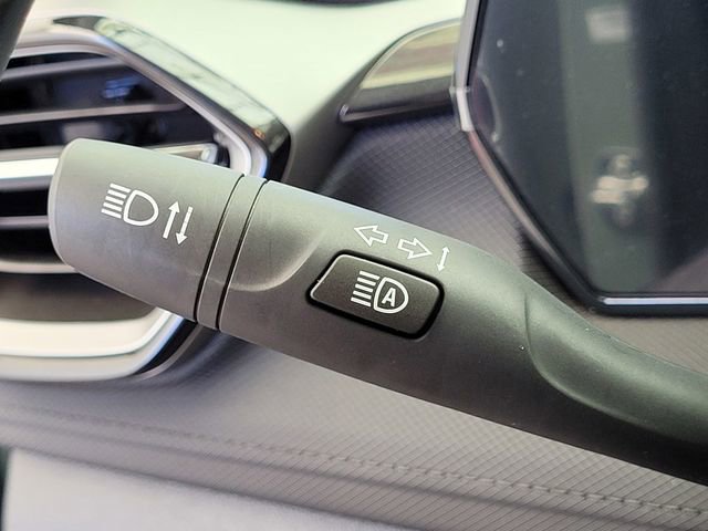 Used 2025 Chevrolet TrailBlazer LT w/ Convenience Package image 32