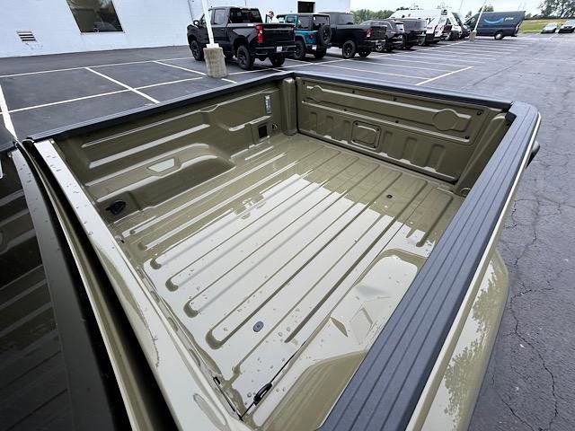 New 2025 Jeep Gladiator Sport image 9