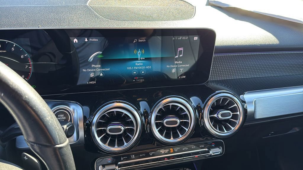 Used 2021 Mercedes-Benz GLB 250 image 16