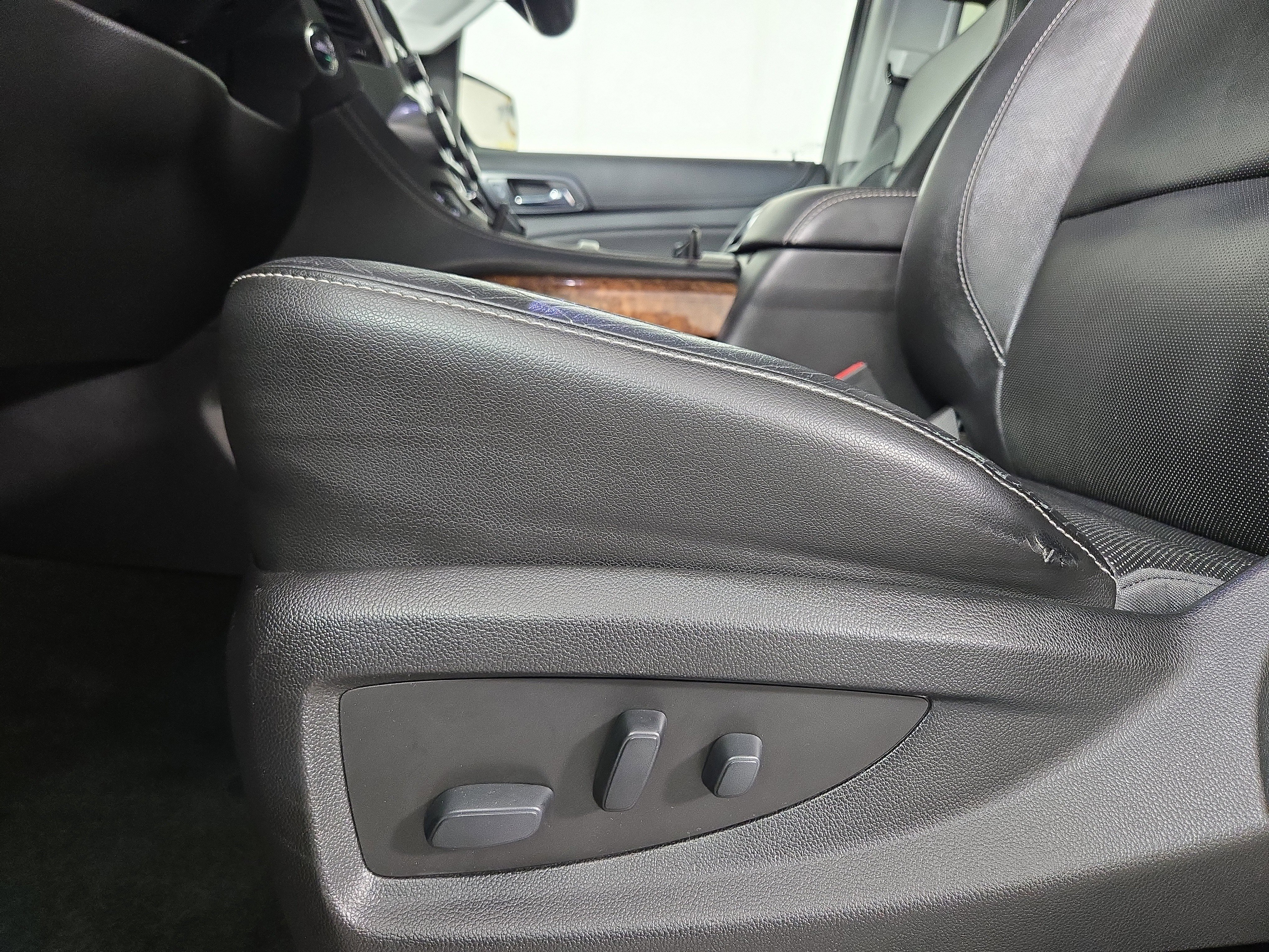 Used 2018 Chevrolet Tahoe Premier image 33