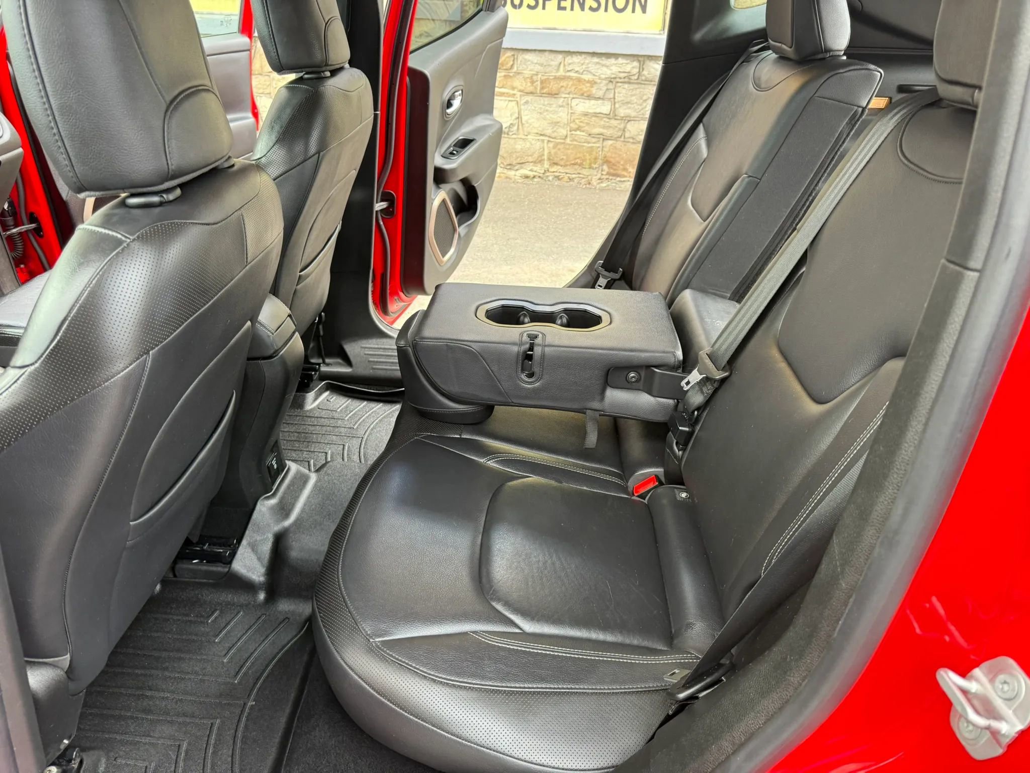 Used 2016 Jeep Renegade Limited AWD/4WD image 24