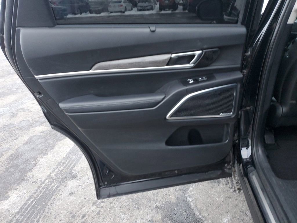 Used 2020 Kia Telluride SX w/ SX Prestige Package image 26