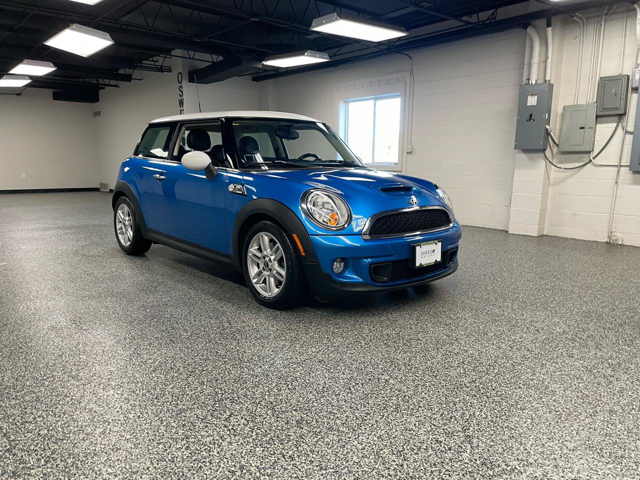 Used 2011 MINI Cooper S FWD image 3