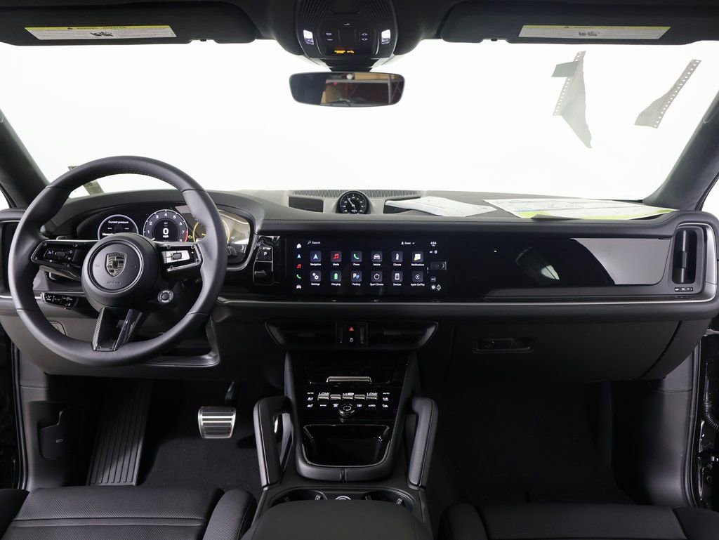 New 2025 Porsche Cayenne Turbo image 11