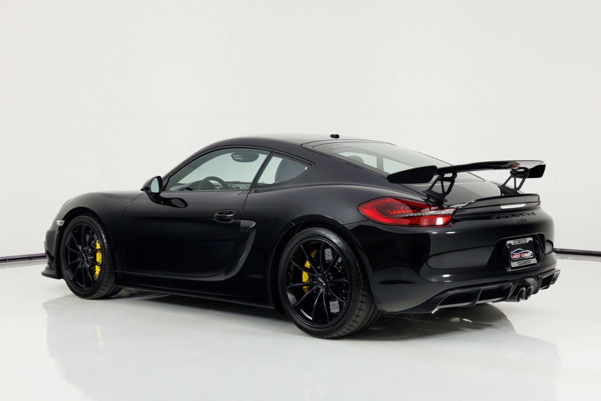 Used 2016 Porsche Cayman GT4 RWD image 5