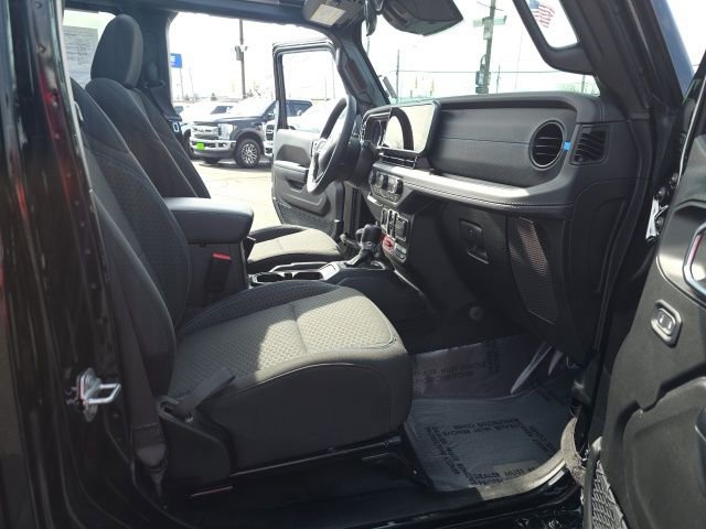 Used 2025 Jeep Wrangler Unlimited Rubicon 4xe w/ Safety Group image 48