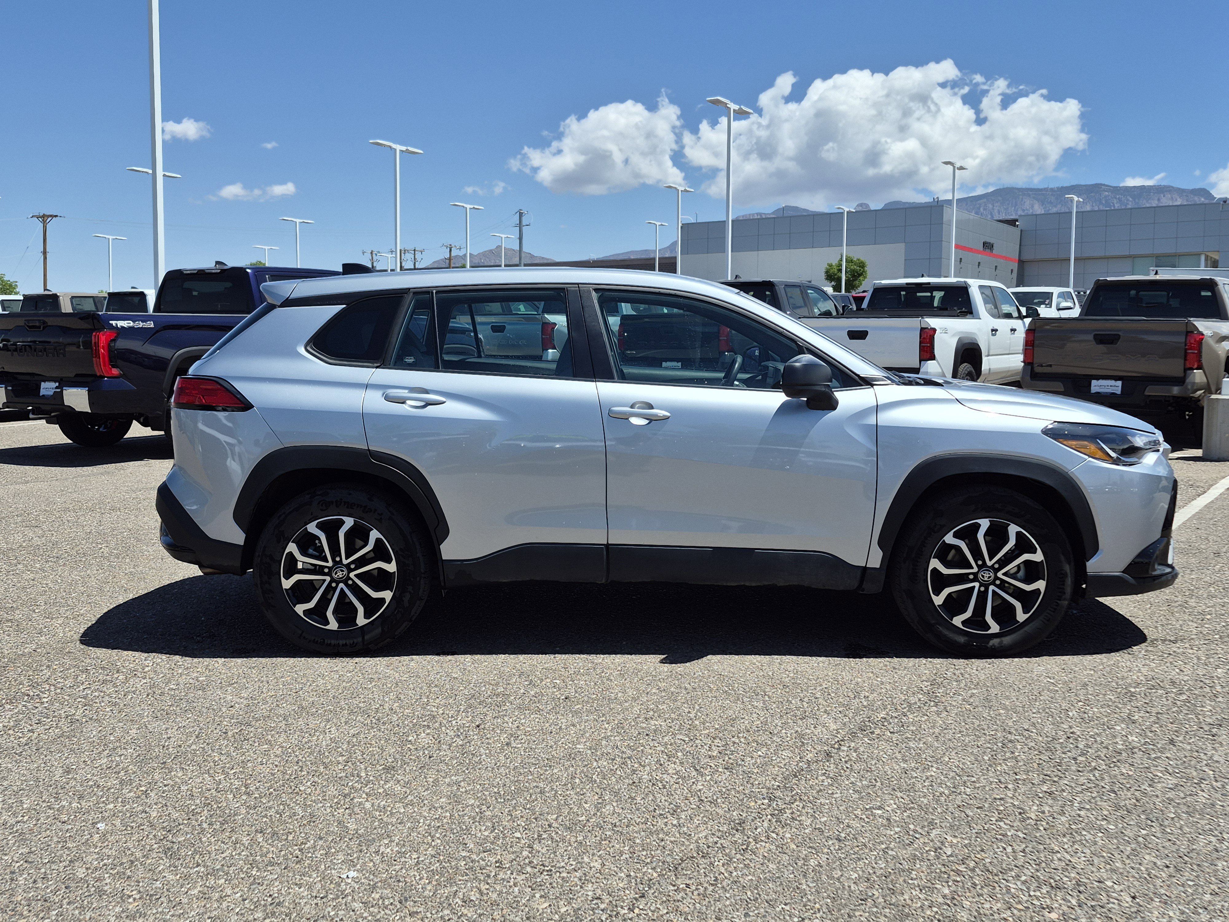 Used 2025 Toyota Corolla Cross AWD Hybrid image 6