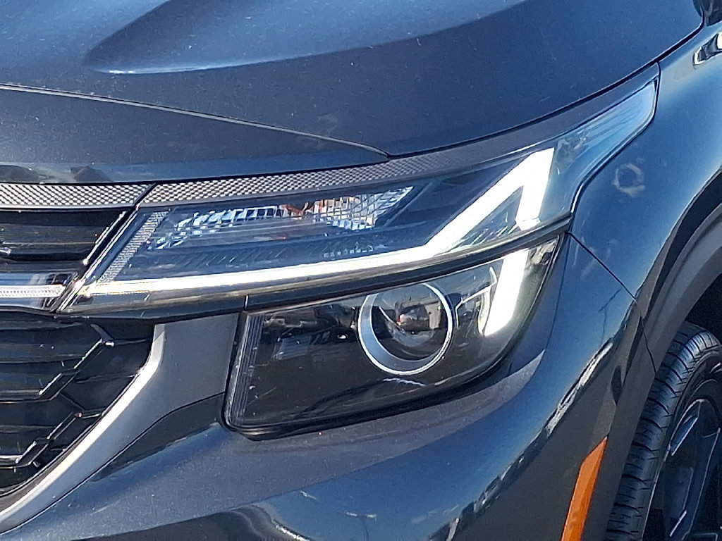 Certified 2024 Kia Seltos X-Line AWD/4WD image 9