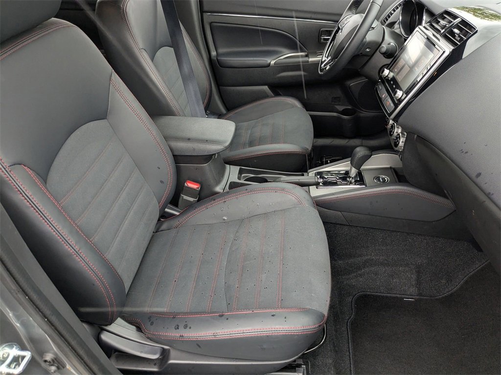 Used 2025 Mitsubishi Outlander Sport AWD image 35