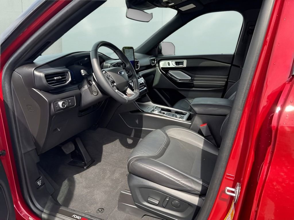 Used 2022 Ford Explorer ST w/ Equipment Group 401A AWD/4WD image 12