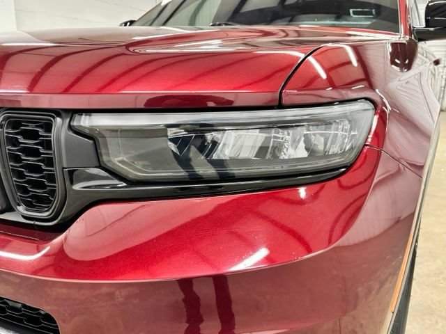 Used 2025 Jeep Grand Cherokee L Altitude RWD image 8