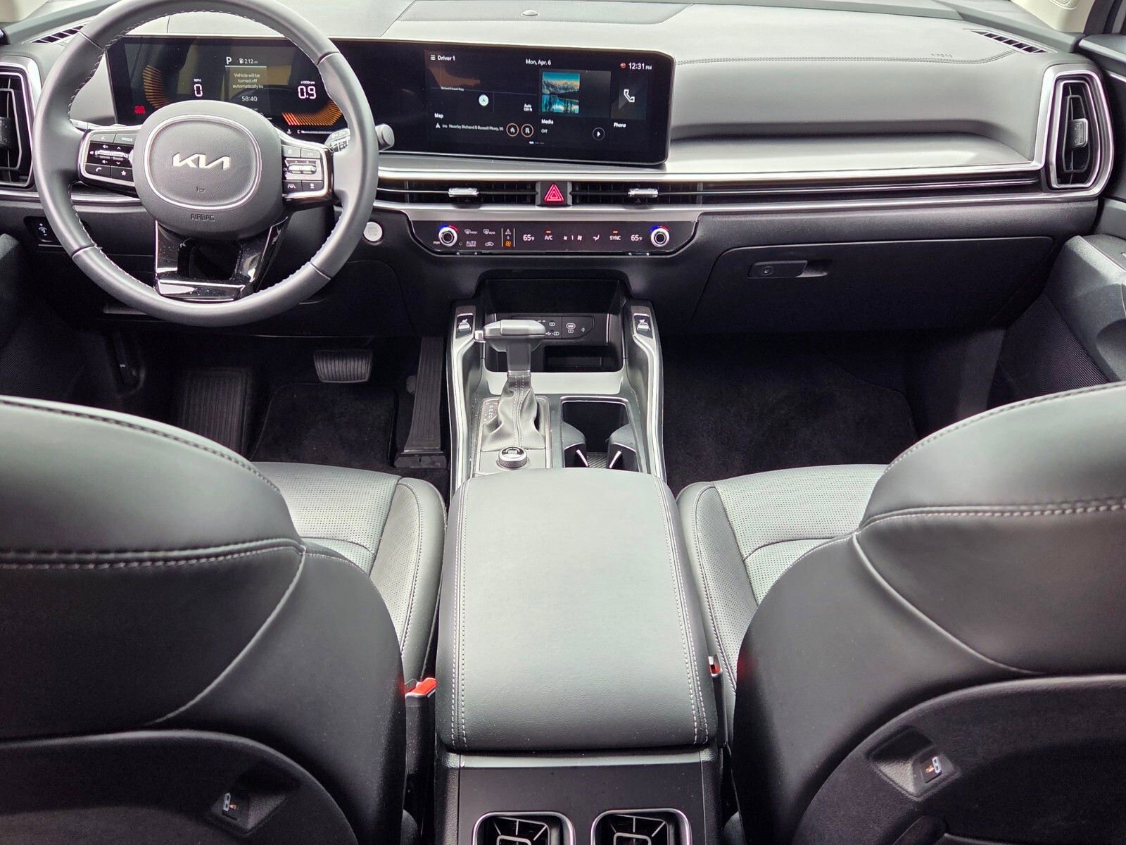 Used 2025 Kia Sorento S image 8