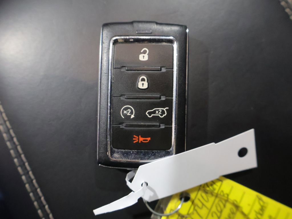 Used 2023 Jeep Grand Cherokee Overland AWD/4WD image 25
