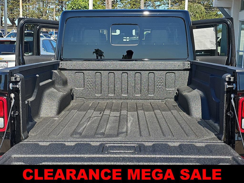 New 2025 Jeep Gladiator Willys image 12