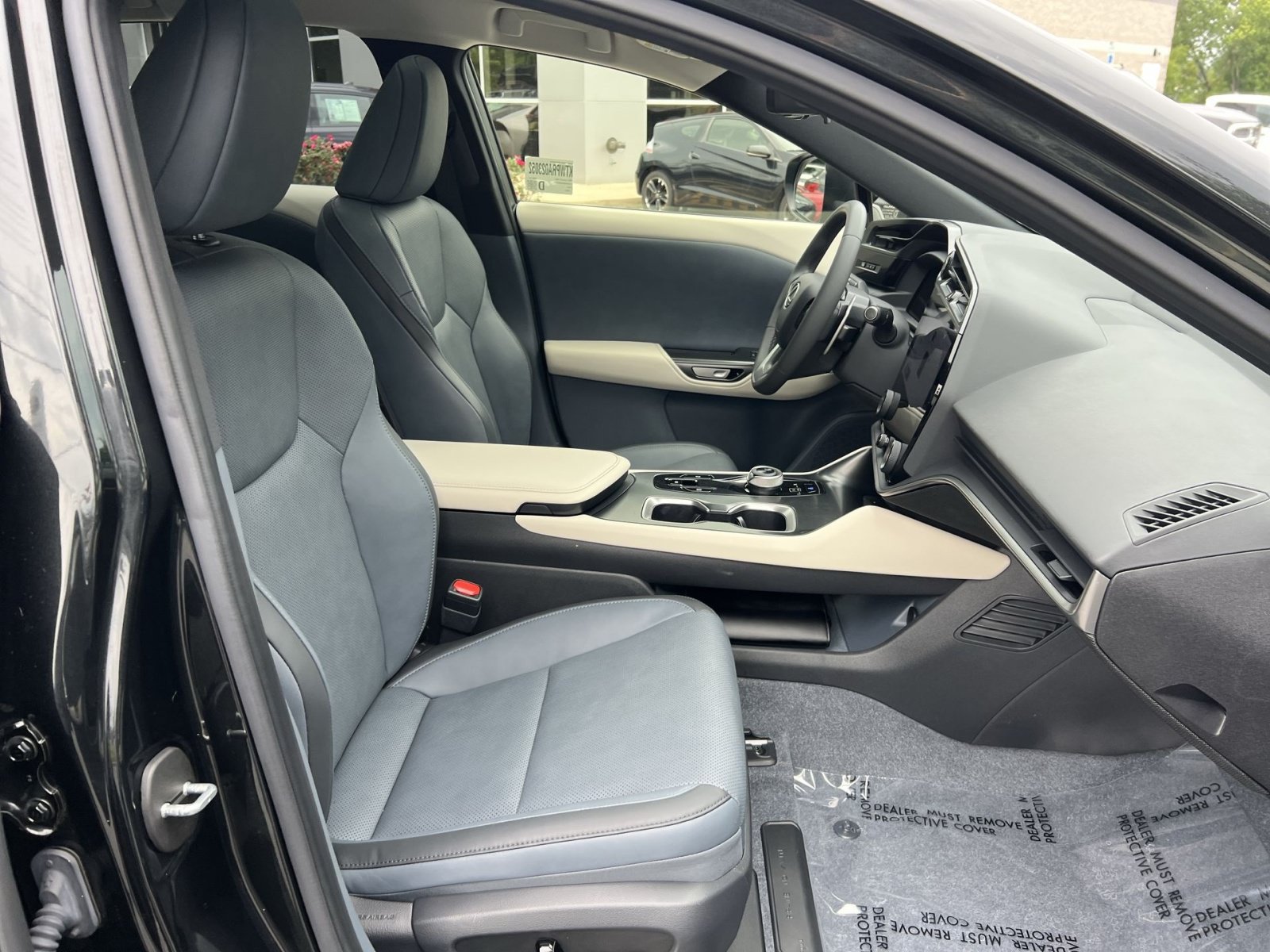 Used 2024 Lexus RZ 450e Premium w/ Technology Package AWD/4WD image 27