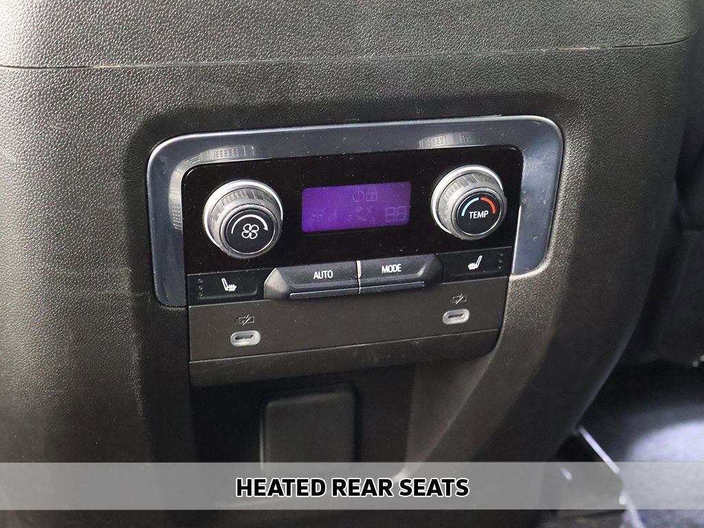 Used 2023 Chevrolet Suburban Premier AWD/4WD image 8