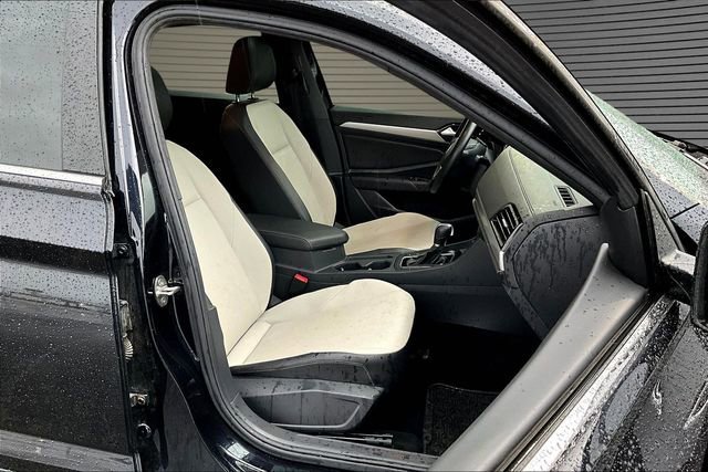 Used 2019 Volkswagen Jetta R-Line image 27