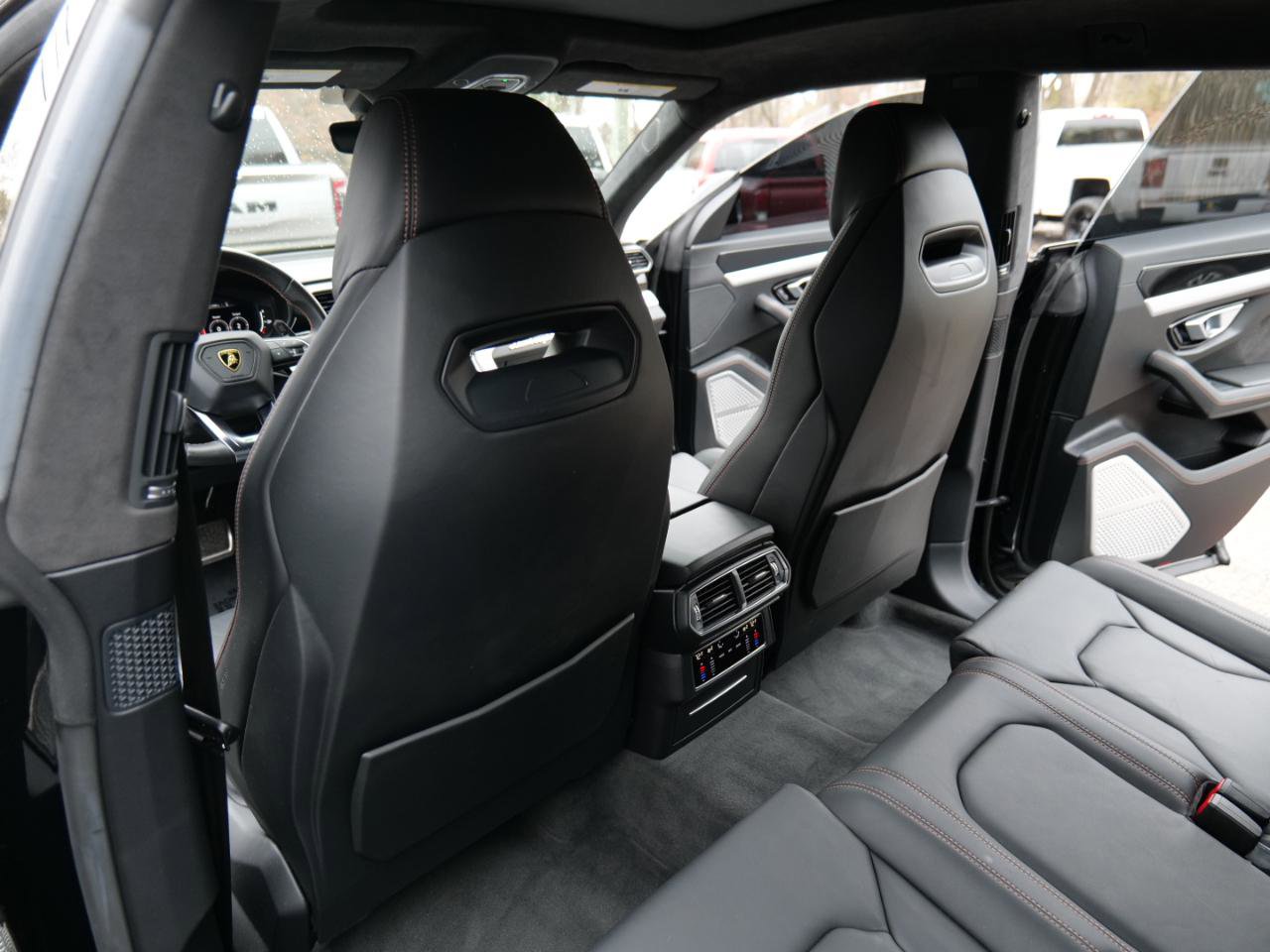 Used 2021 Lamborghini Urus AWD/4WD image 49