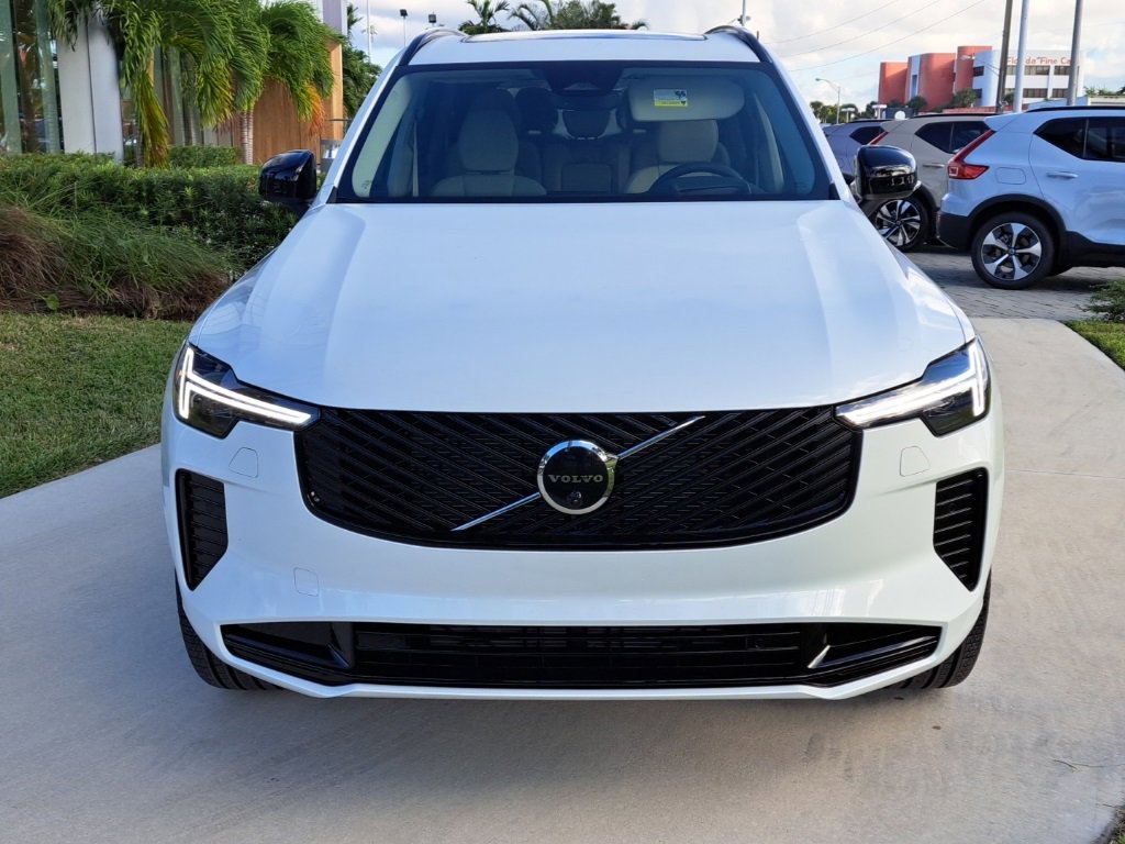 New 2026 Volvo XC90 B6 Ultra w/ Protection Package Premier image 2