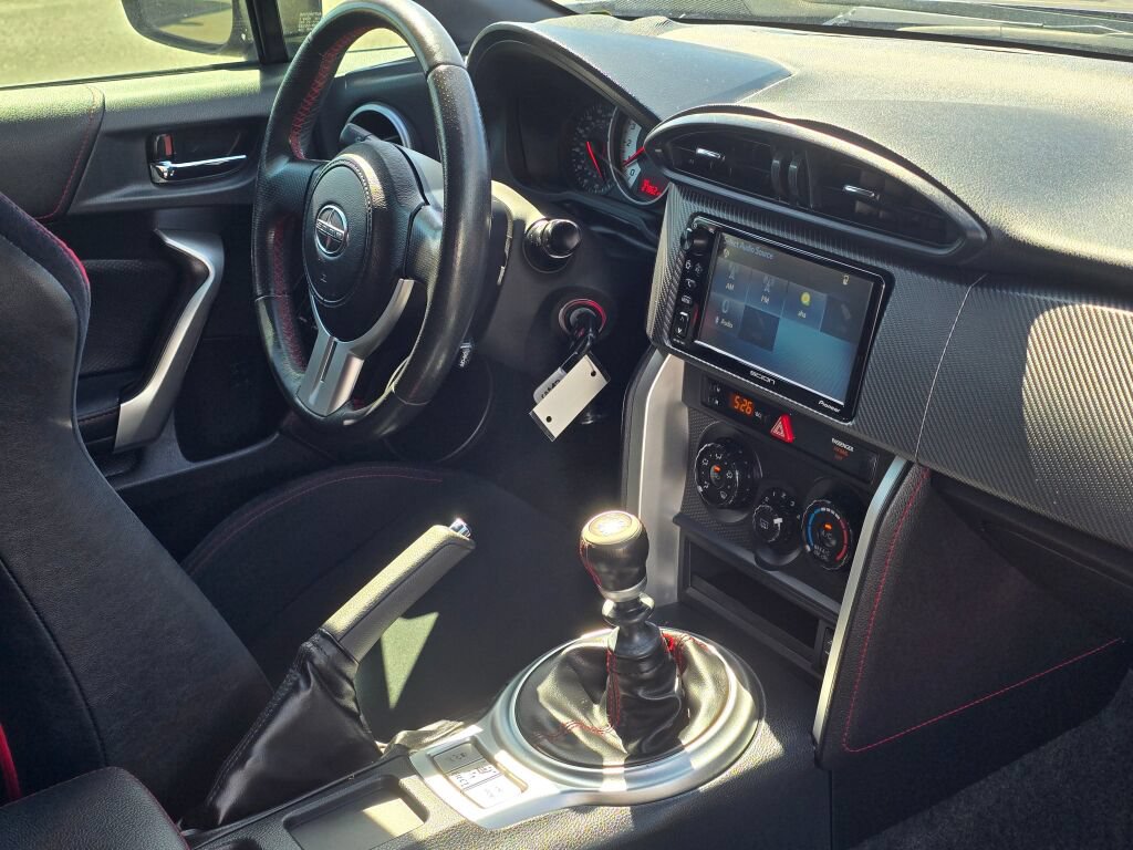 Used 2016 Scion FR-S RWD image 21