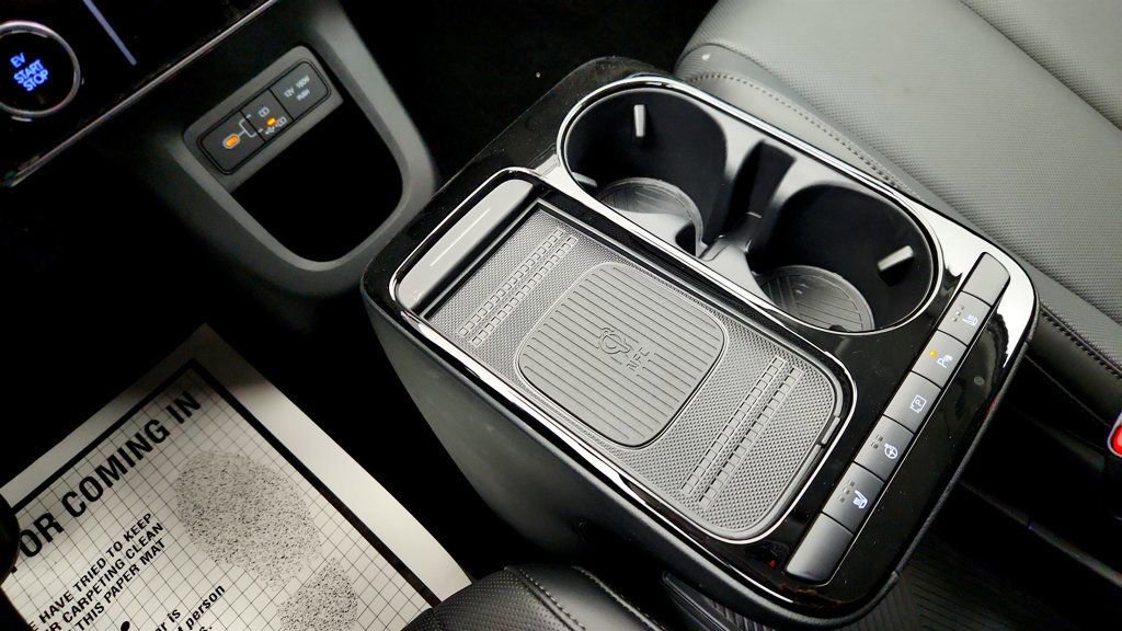 Used 2025 Hyundai Ioniq 5 SEL image 16