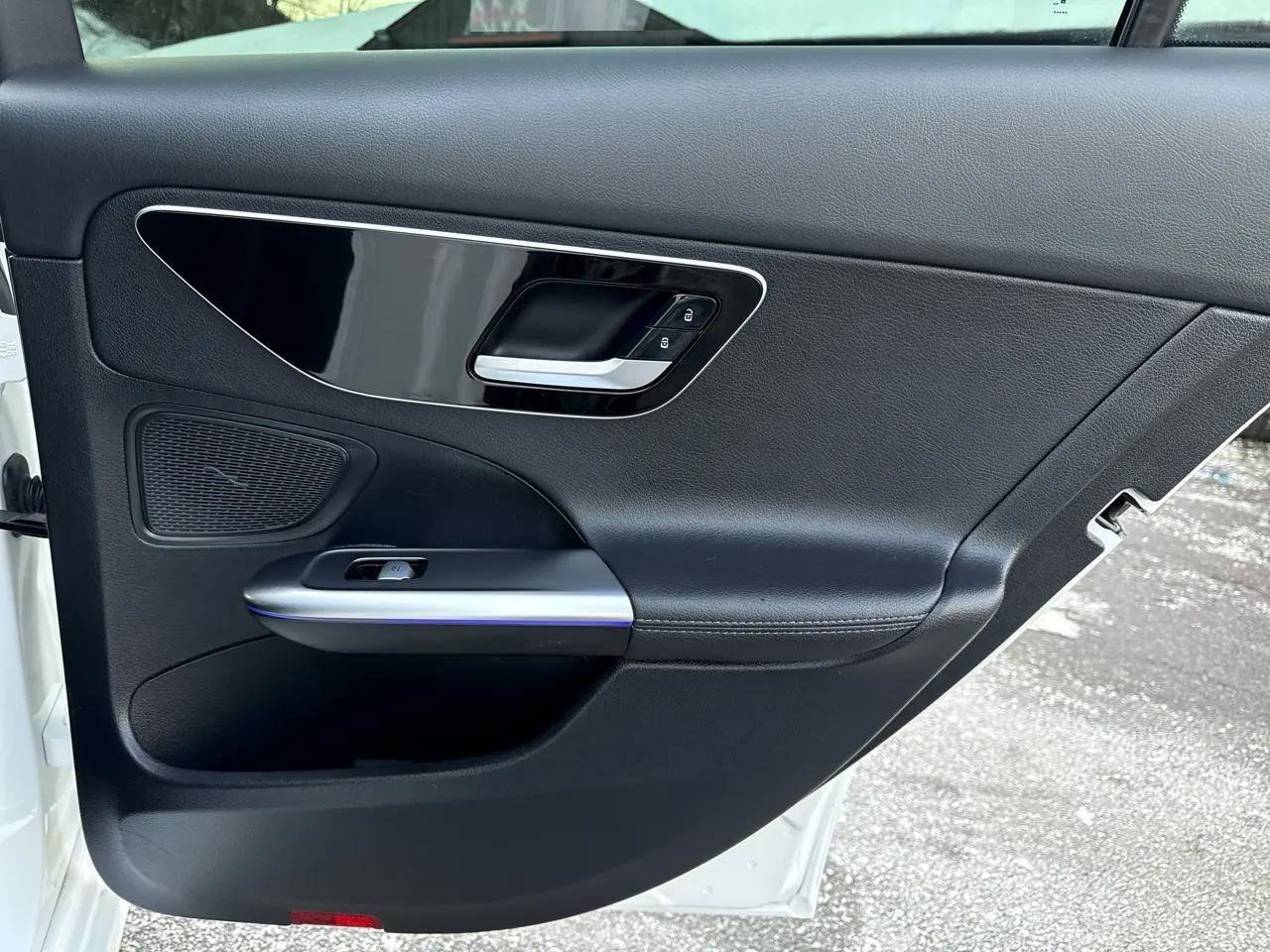 Used 2023 Mercedes-Benz C 300 4MATIC Sedan image 28