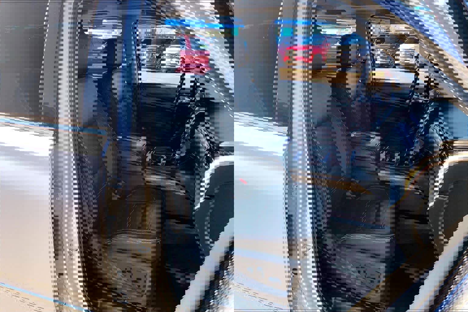 Used 2019 GMC Yukon XL Denali w/ Open Road Package image 8