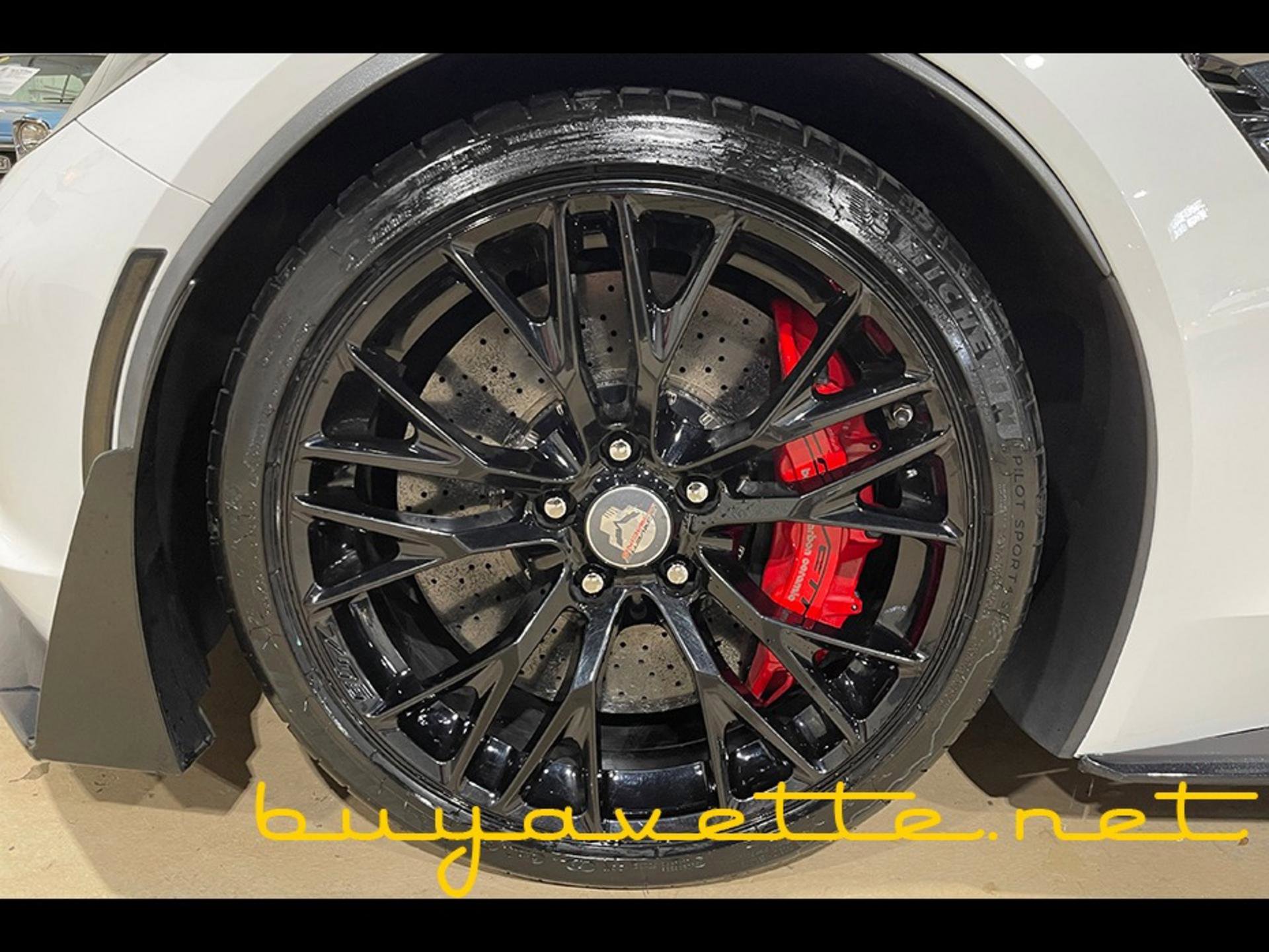 Used 2016 Chevrolet Corvette Z06 w/ 3LZ Preferred Equipment Group image 8