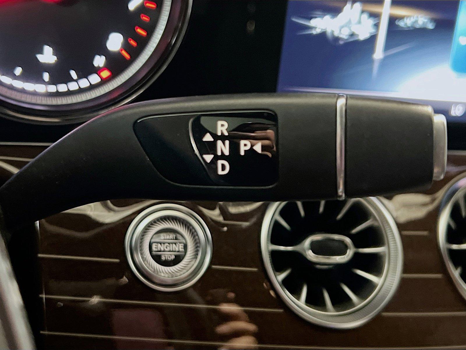 Used 2018 Mercedes-Benz E 400 4MATIC Coupe image 13