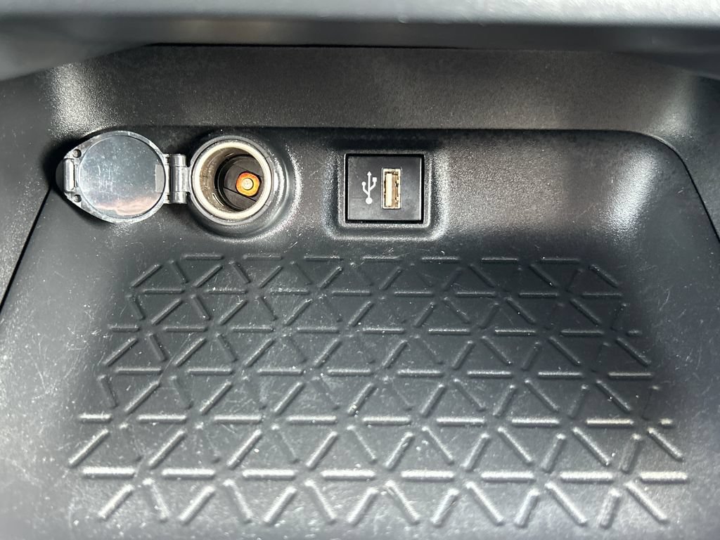 Used 2023 Toyota RAV4 LE AWD/4WD image 13