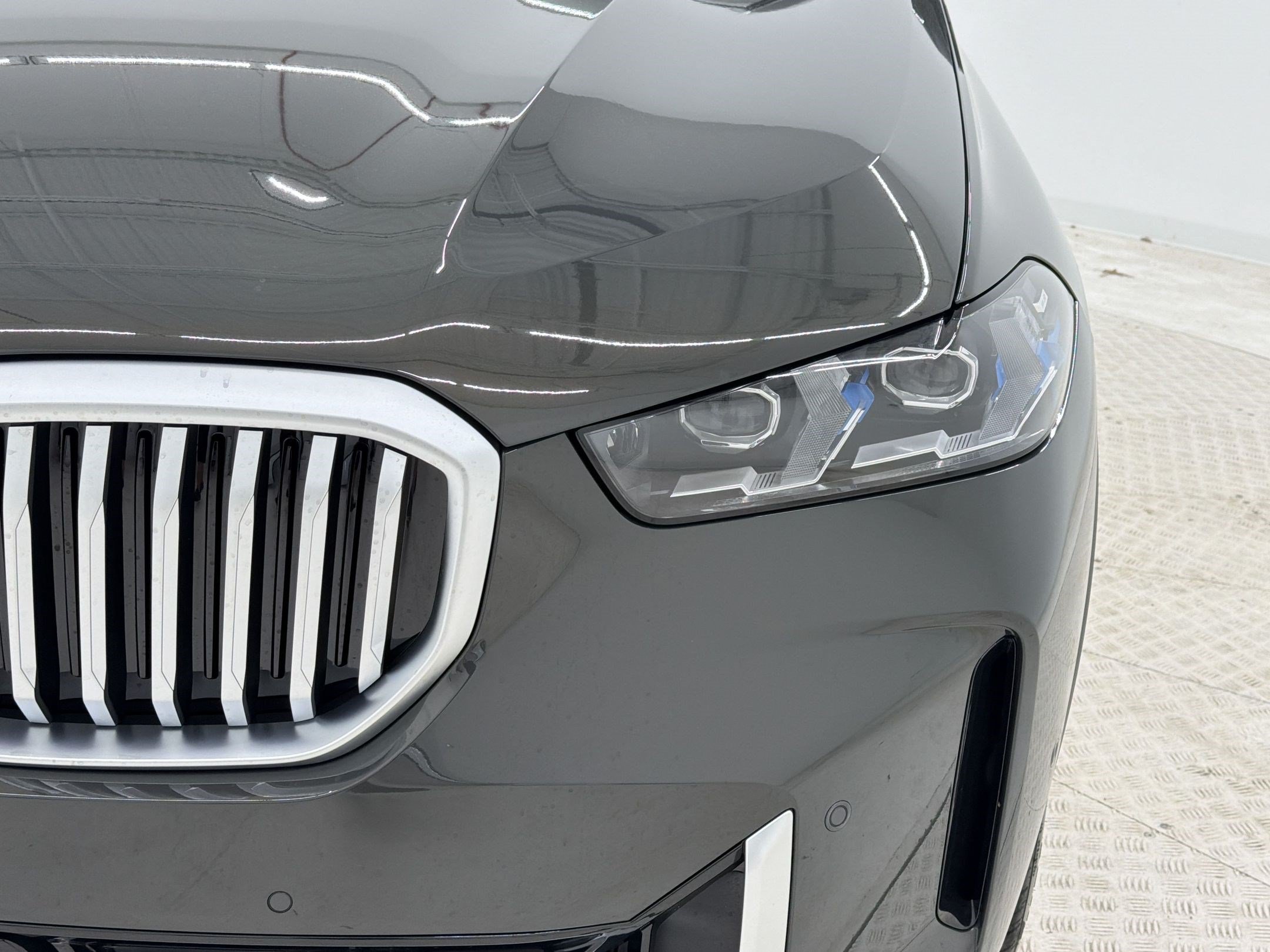 New 2026 BMW X5 xDrive40i w/ Climate Comfort Package AWD/4WD image 11