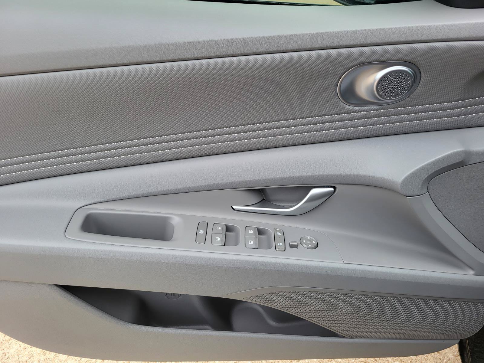 New 2026 Hyundai Elantra Sport FWD image 12