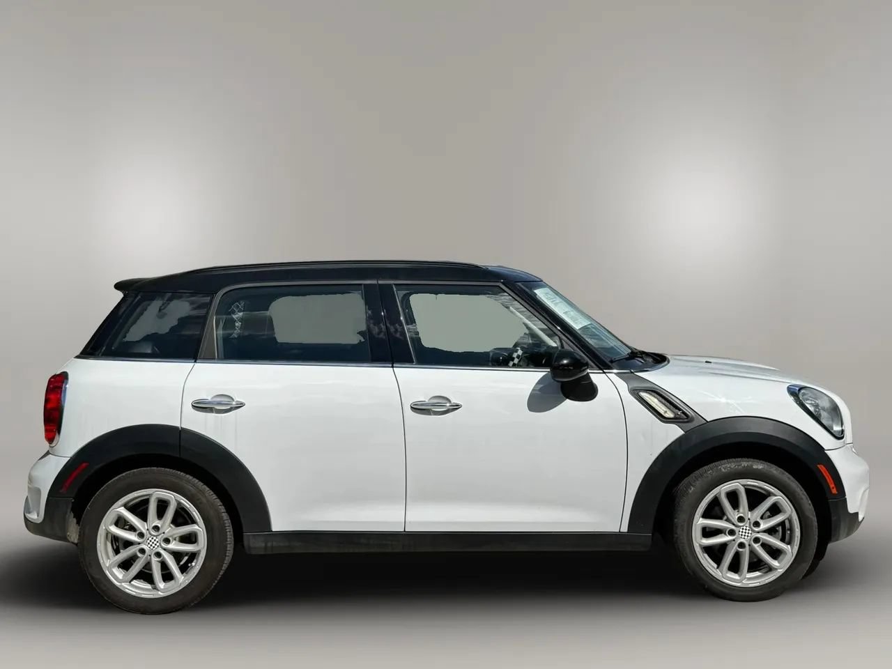 Used 2016 MINI Cooper Countryman S FWD image 5