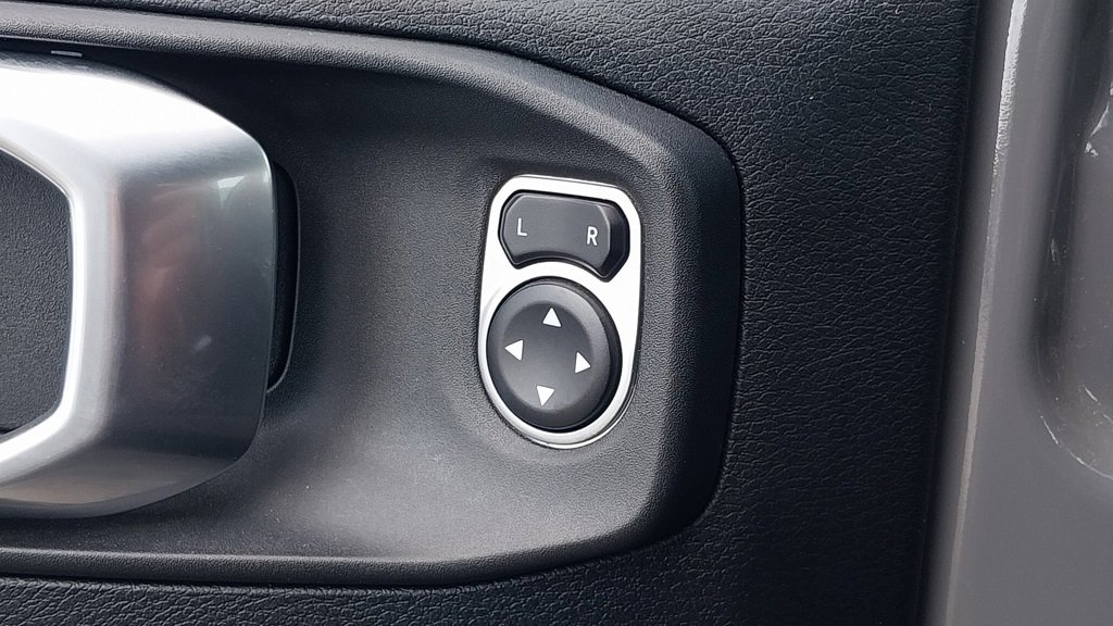 Used 2019 Jeep Wrangler Unlimited Sport S image 28